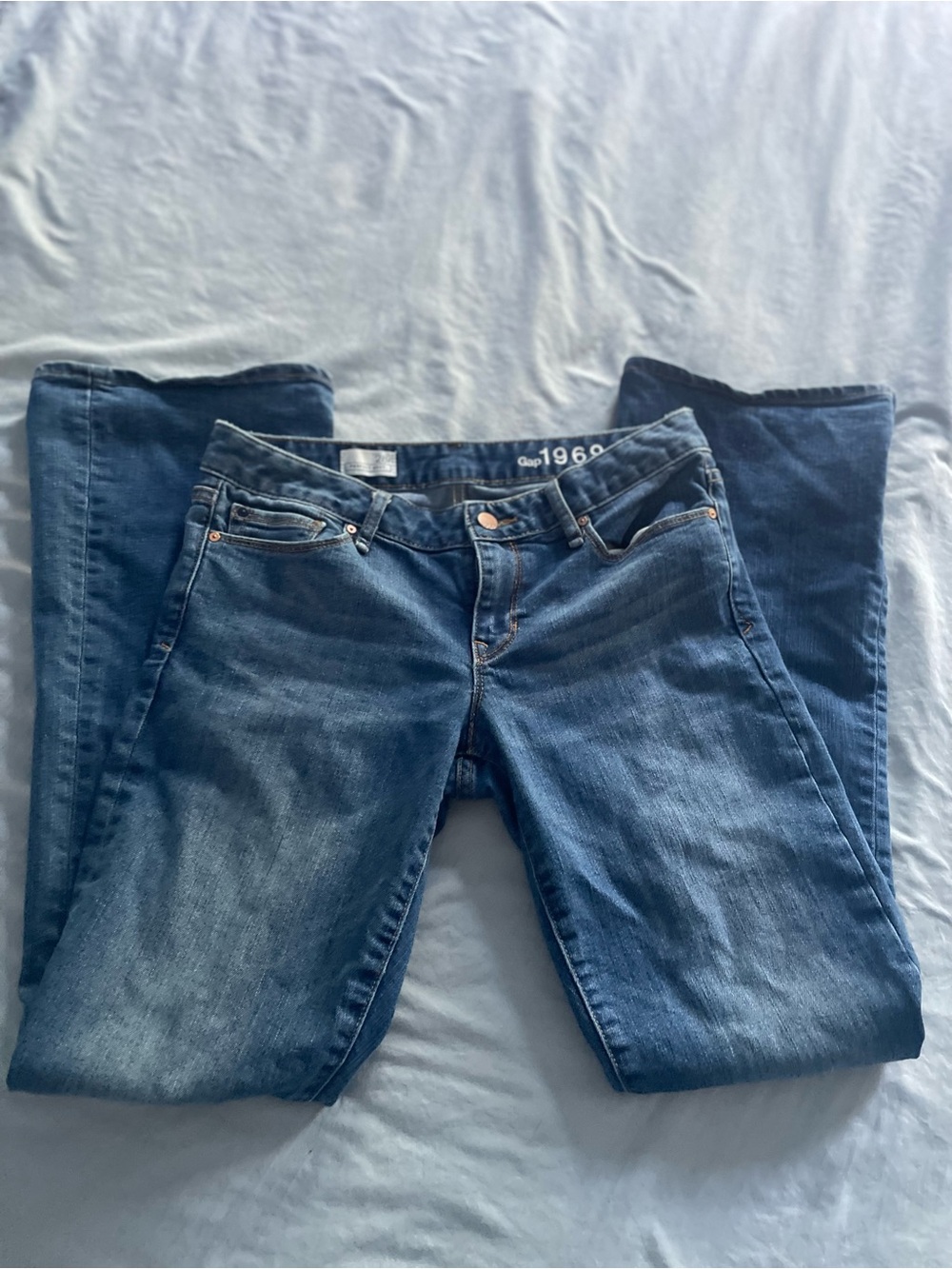 GAP Women's Straight Leg Medium Blue Denim Jeans